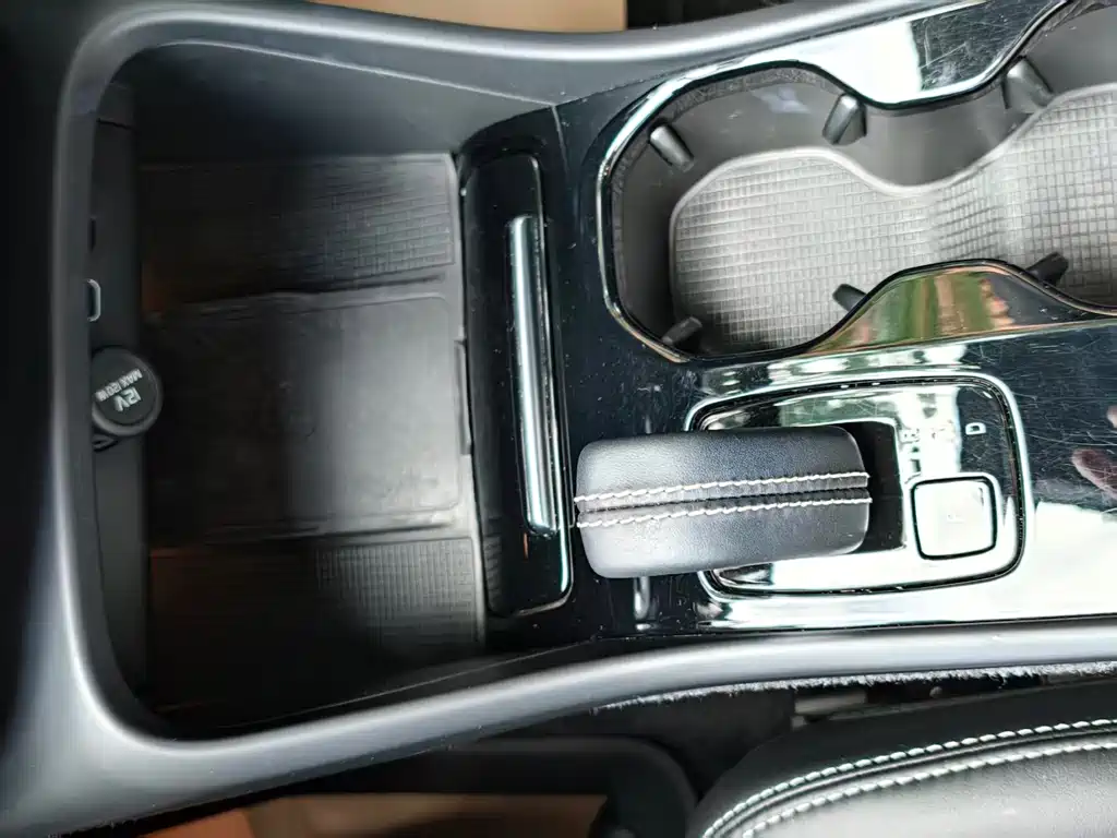 Volvo XC40 NEV — миниатюра 15