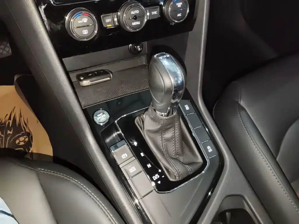 Volkswagen Tharu — миниатюра 14