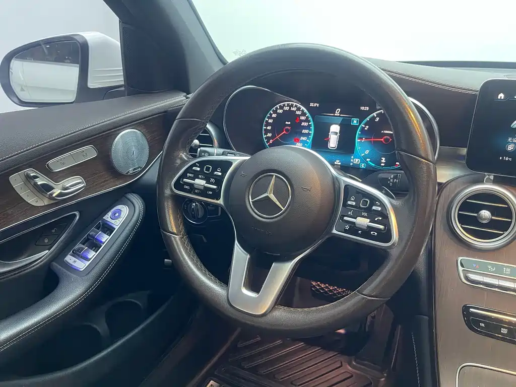 Mercedes-Benz GLC — миниатюра 17