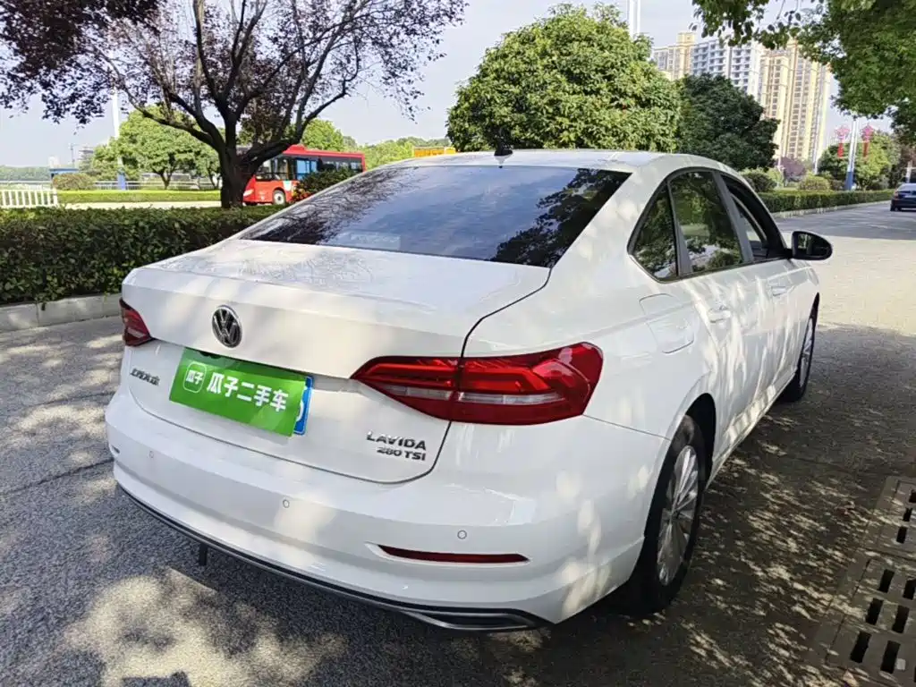 Volkswagen Lavida — миниатюра 7