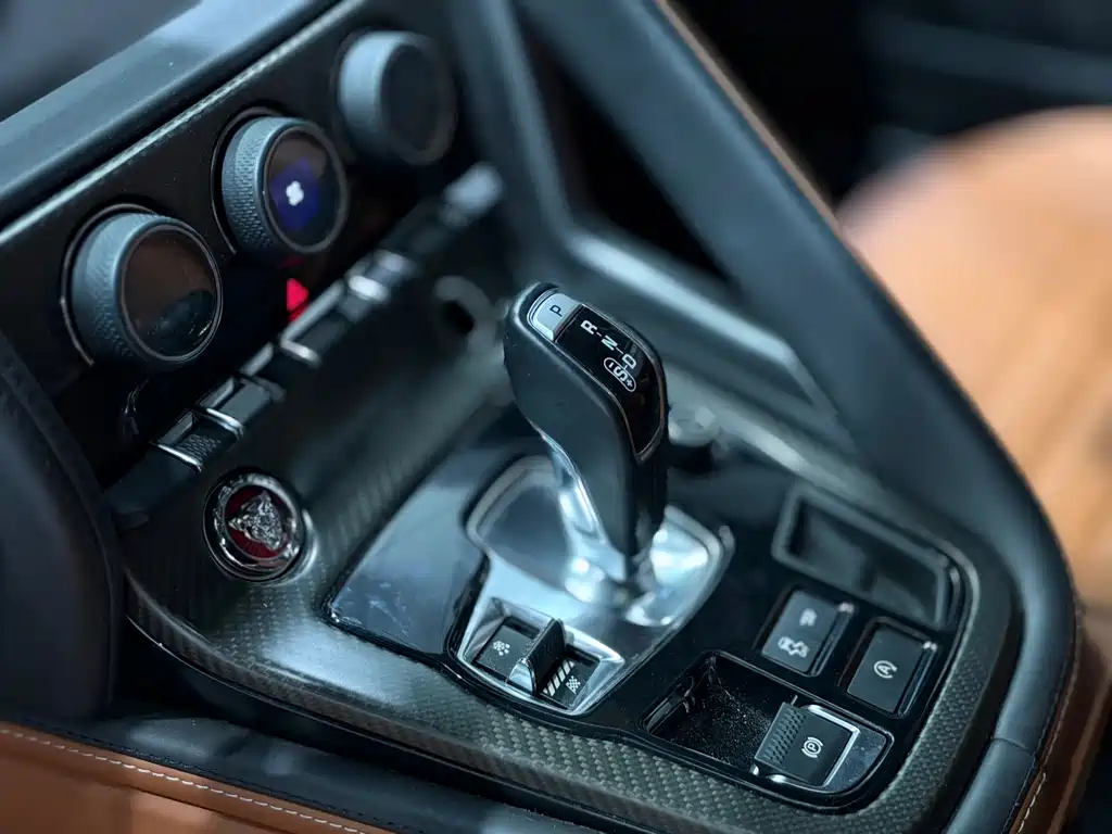 Jaguar F-TYPE — миниатюра 4
