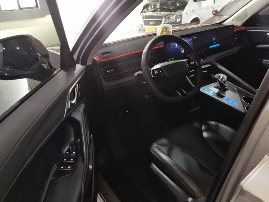 Roewe RX5 New Energy — миниатюра 16