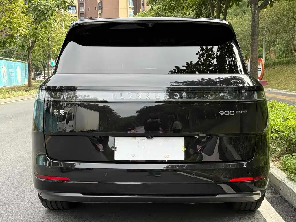 Lynk & Co 900 — миниатюра 3