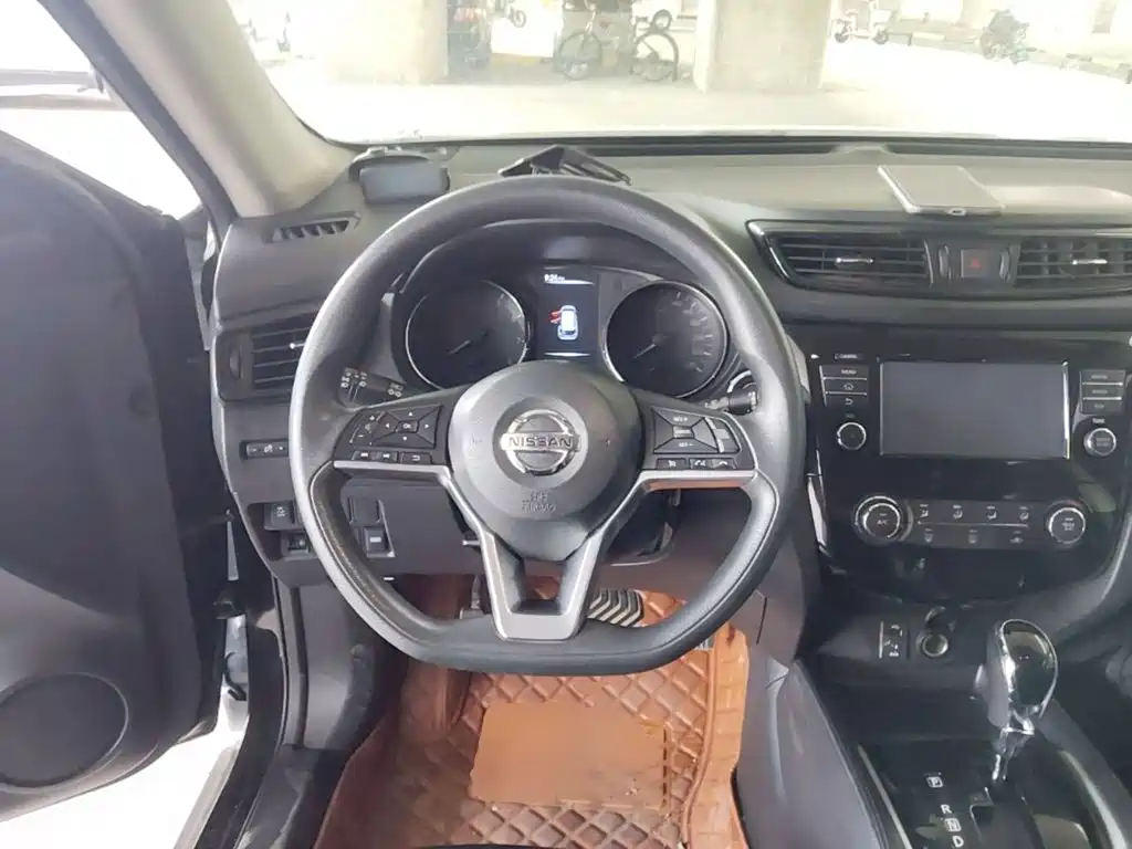 Nissan X-Trail — миниатюра 11