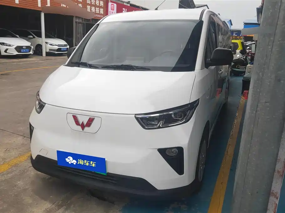 Wuling Yangguang 2025