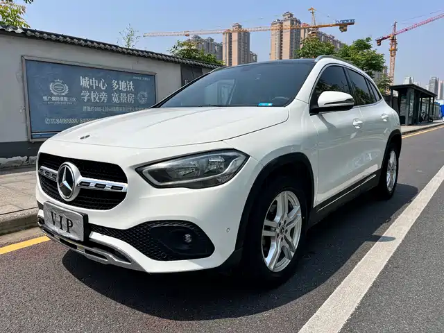MERCEDES-BENZ  GLA 2021