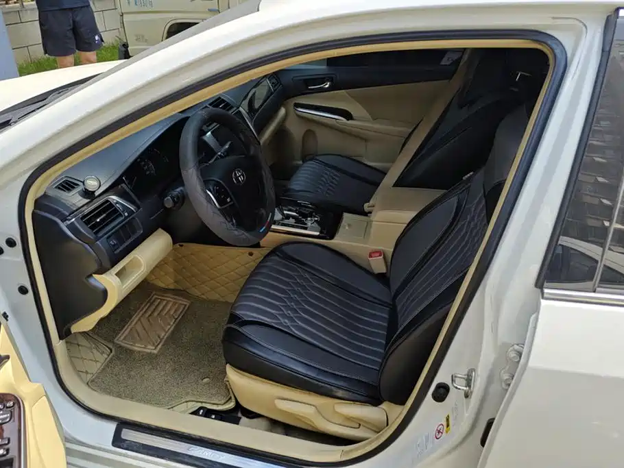 Toyota Camry — миниатюра 9