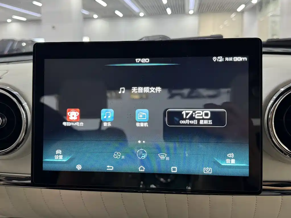 SONGSAN MOTORS SS DOLPHIN