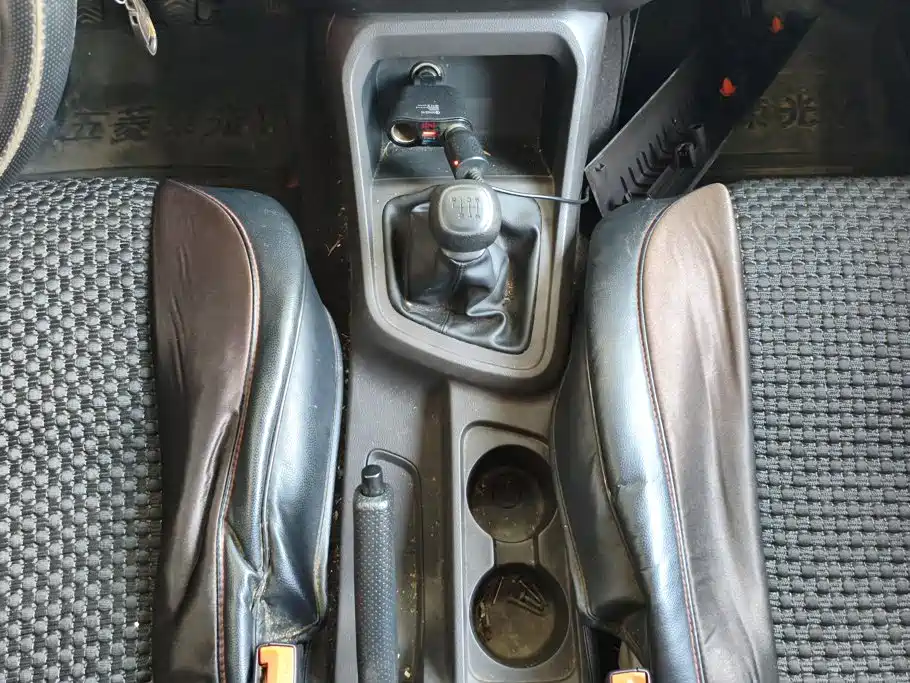 Wuling Hongguang V — миниатюра 16