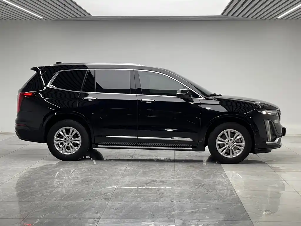 Cadillac XT6 — миниатюра 8