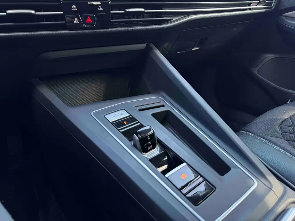 Volkswagen Golf — миниатюра 13
