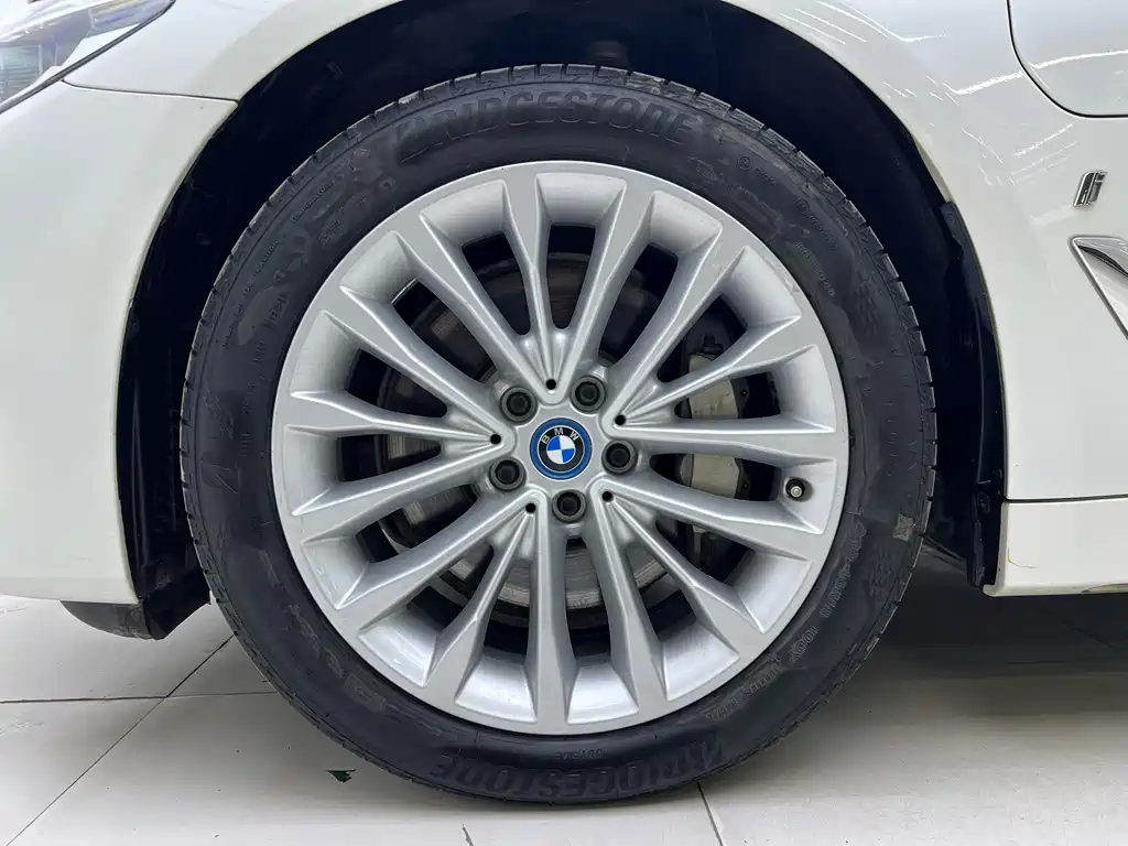 BMW 5 SERIES NEW ENERGY