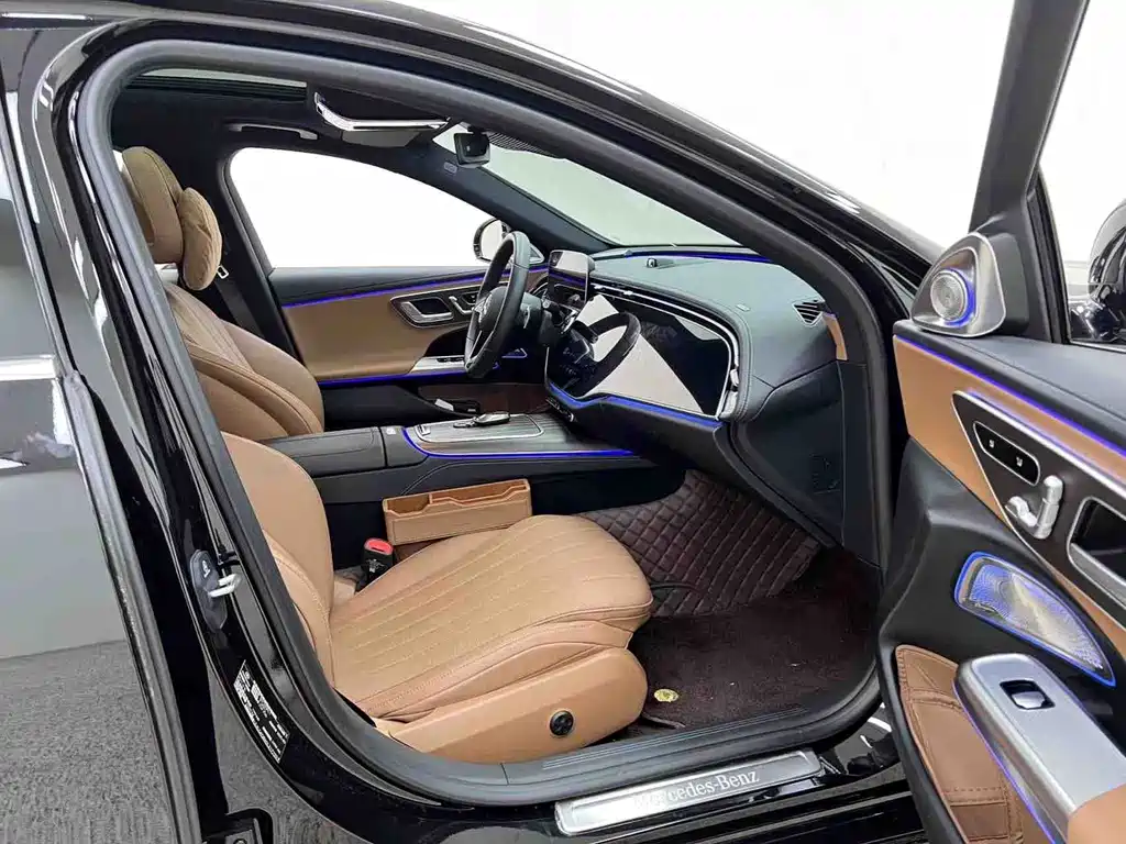 Mercedes-Benz E-Class — миниатюра 26