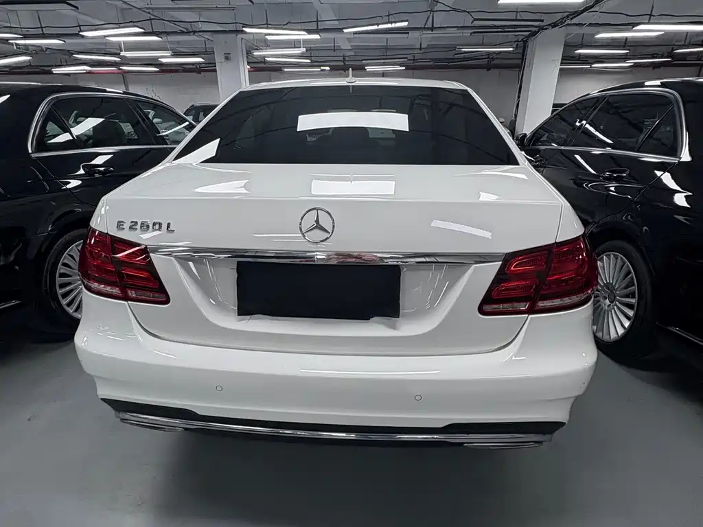 Mercedes-Benz E-Class — миниатюра 15