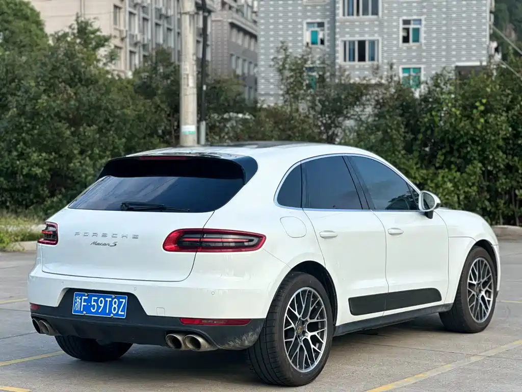 Porsche Macan — миниатюра 7