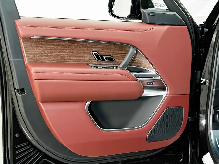 Land Rover Range Rover — миниатюра 16