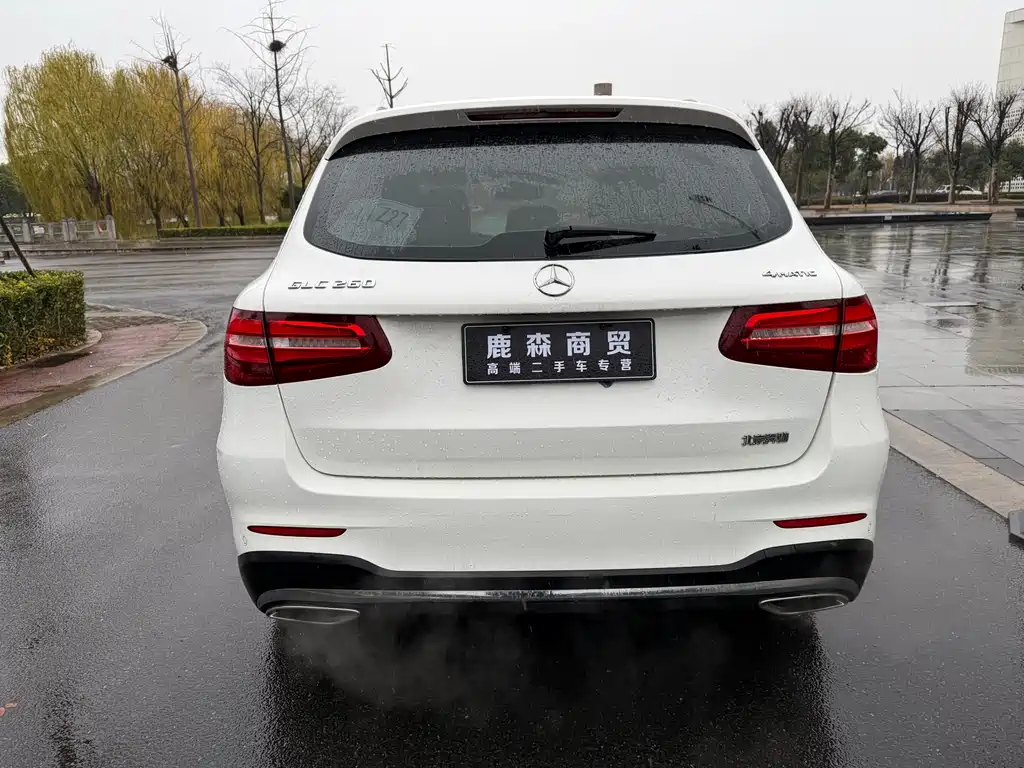 MERCEDES-BENZ GLC
