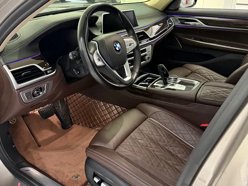 BMW 7 SERIES