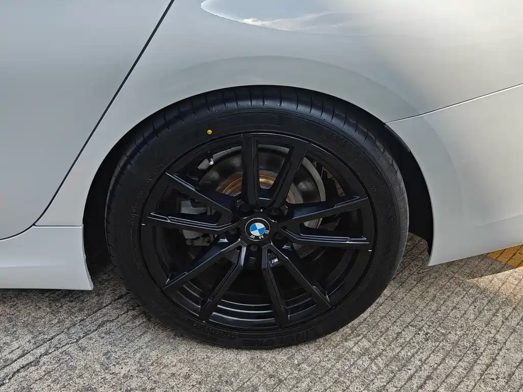 BMW 3 Series — миниатюра 10