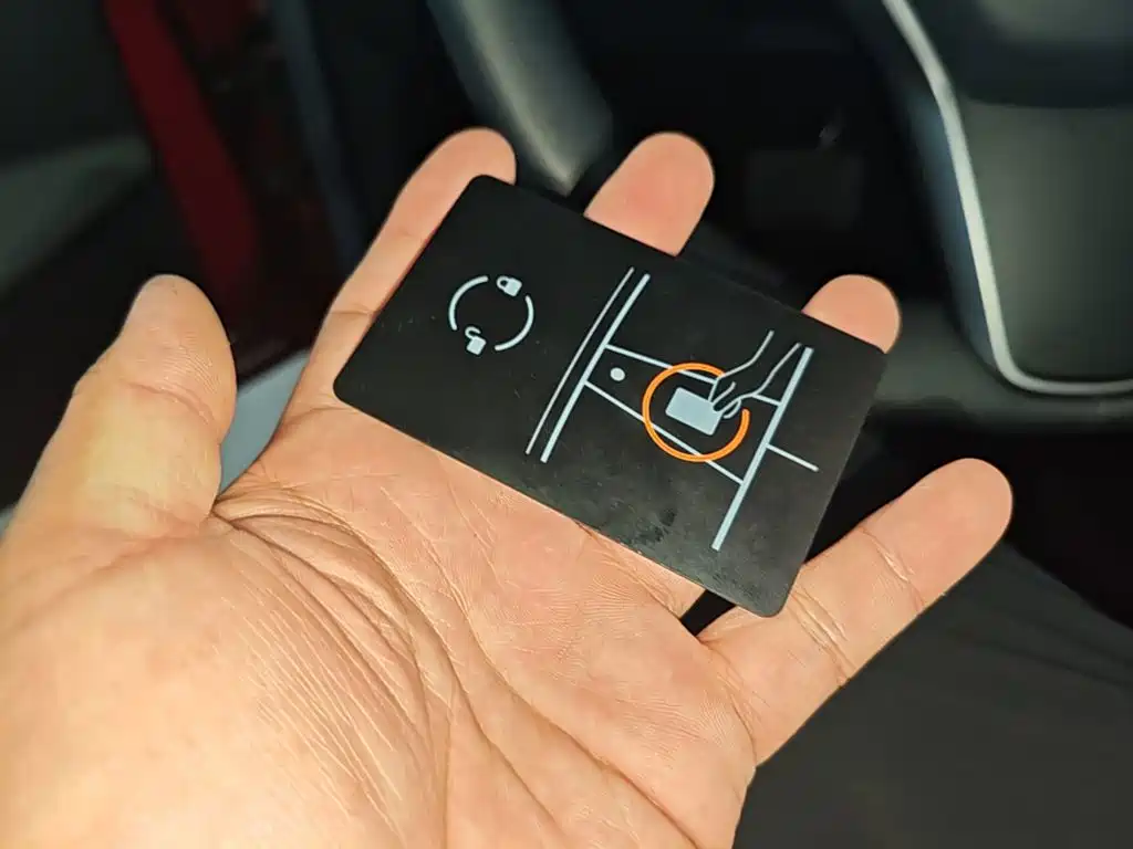 Tesla Model 3 — миниатюра 9