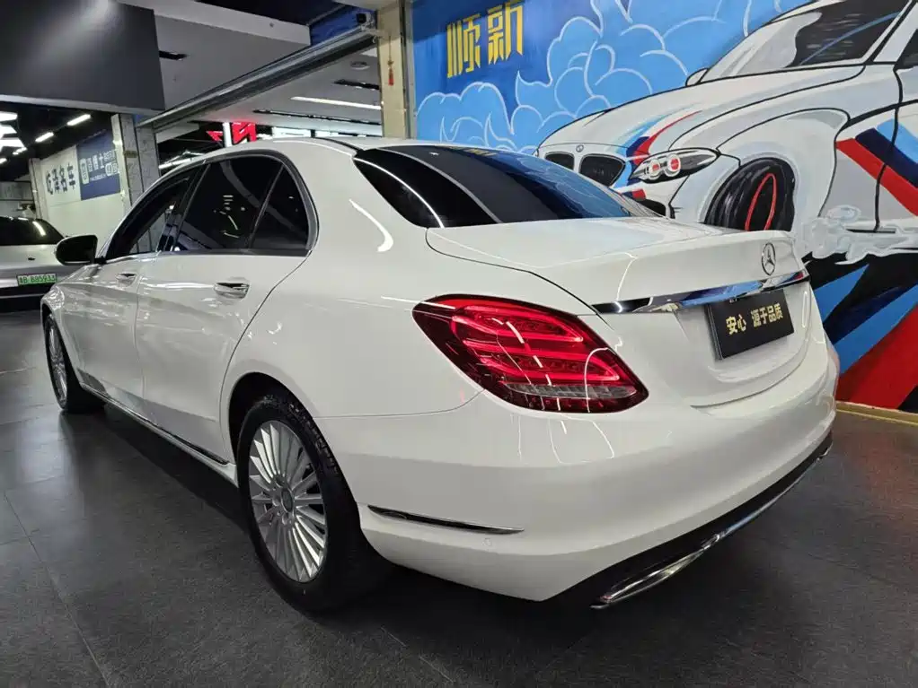 Mercedes-Benz C-Class — миниатюра 3