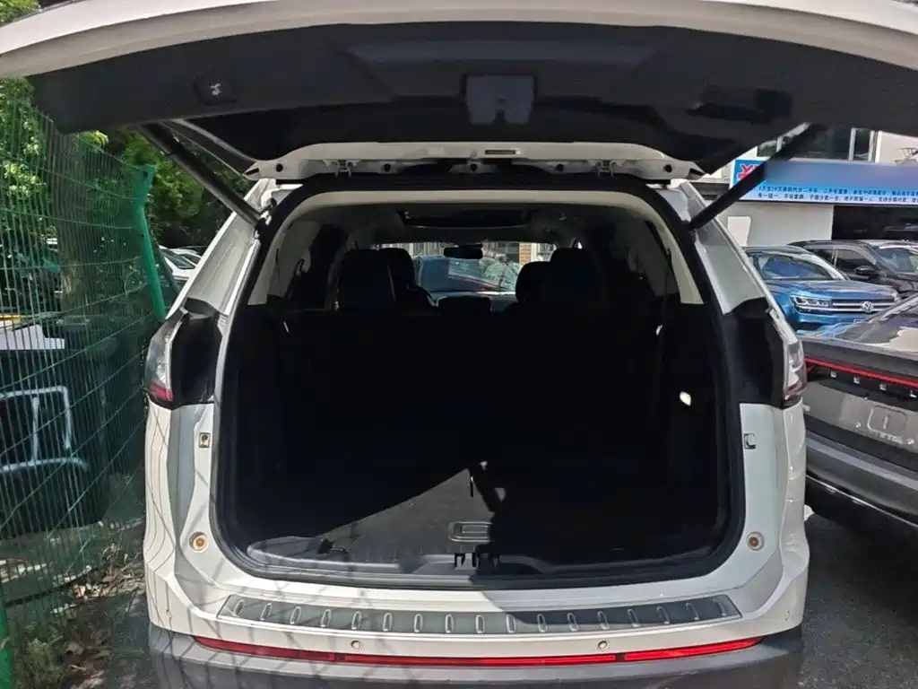 Ford Edge — миниатюра 19