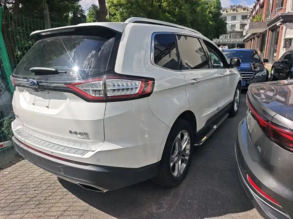 Ford Edge — миниатюра 7