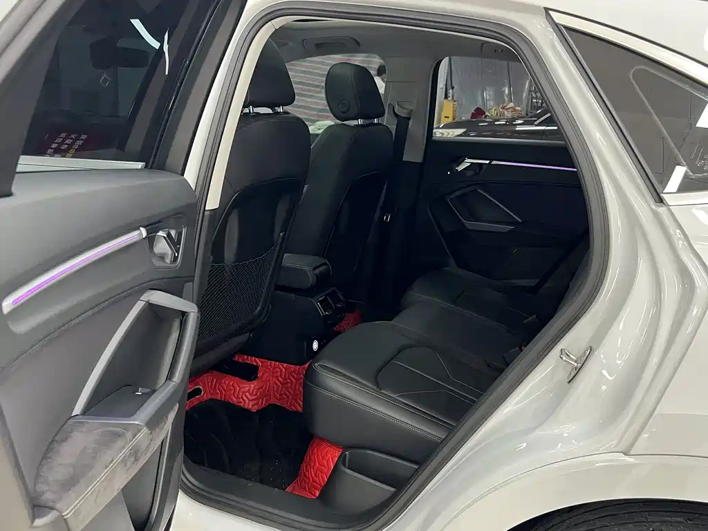 Audi Q3 Sportback — миниатюра 10