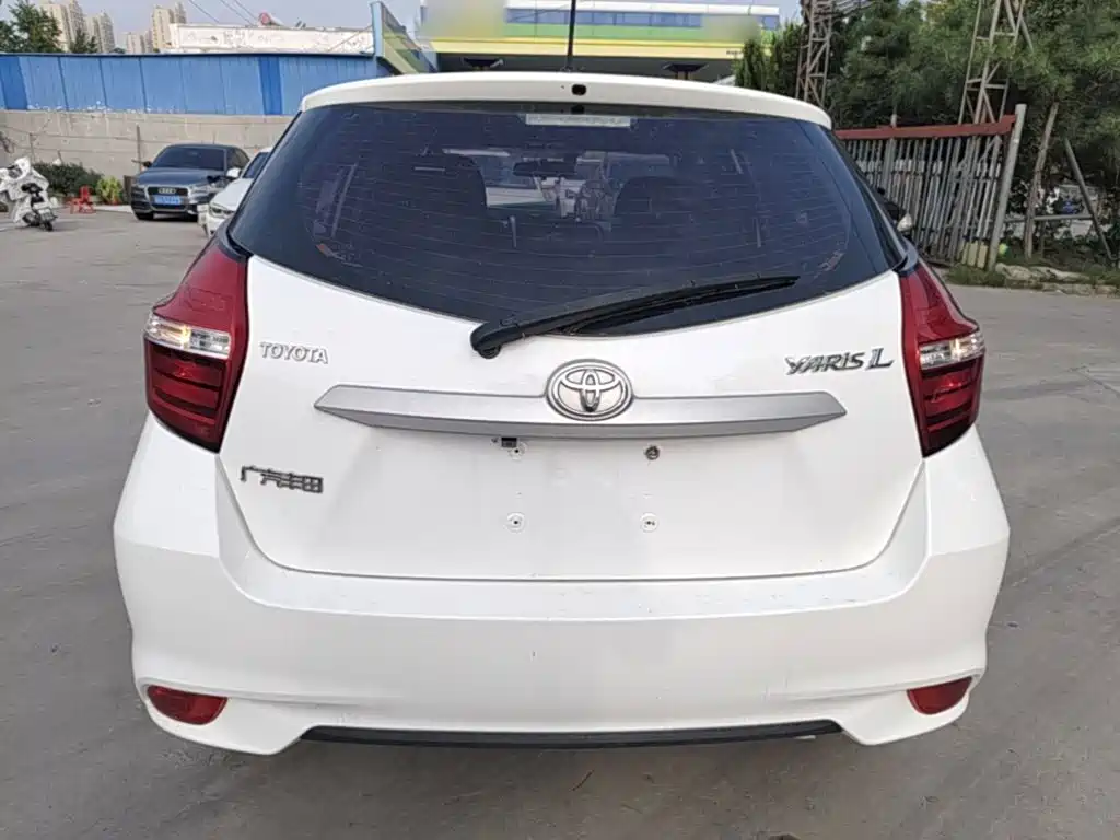Toyota Yaris L — миниатюра 6