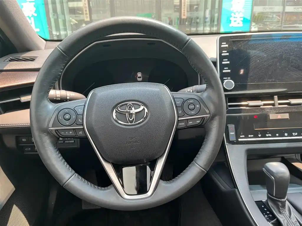 TOYOTA ASIAN DRAGON
