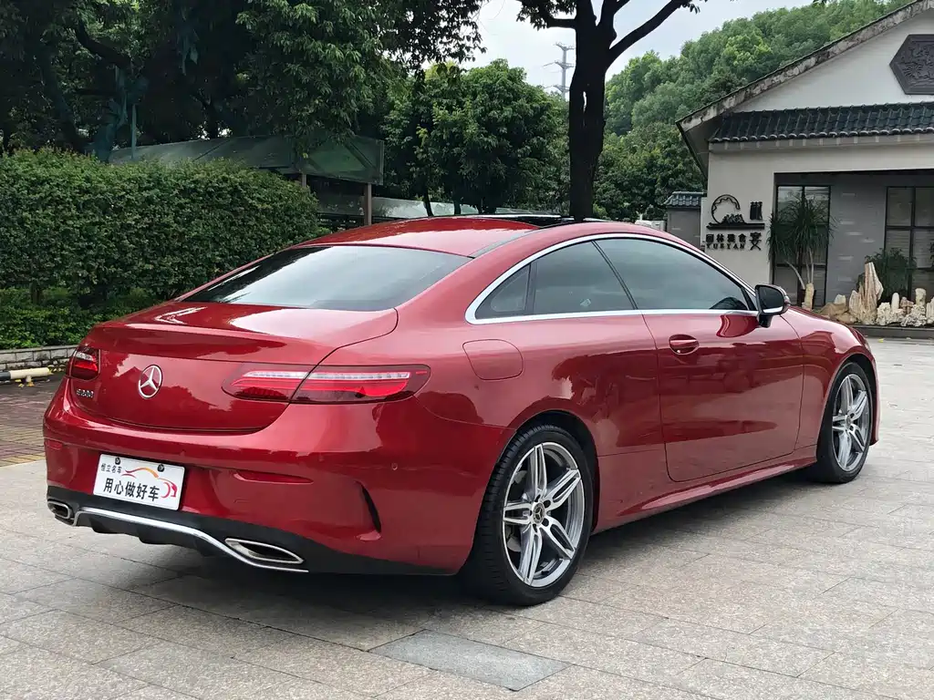 Mercedes-Benz E-Class (Import) — миниатюра 8