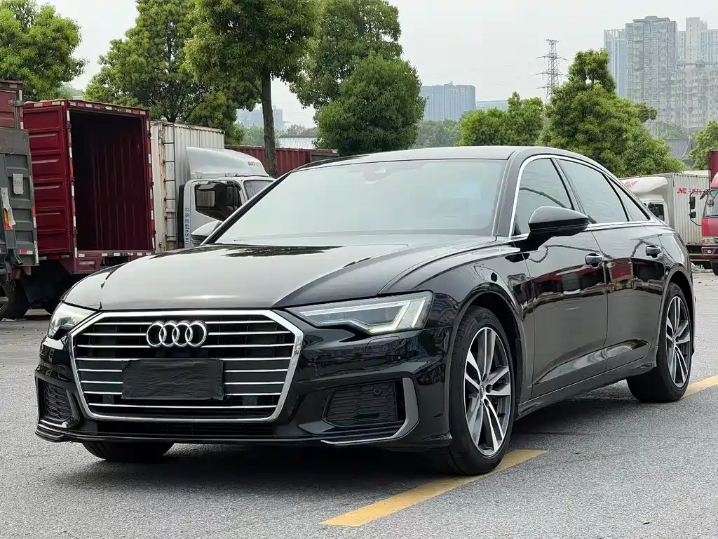 Audi A6L 2022