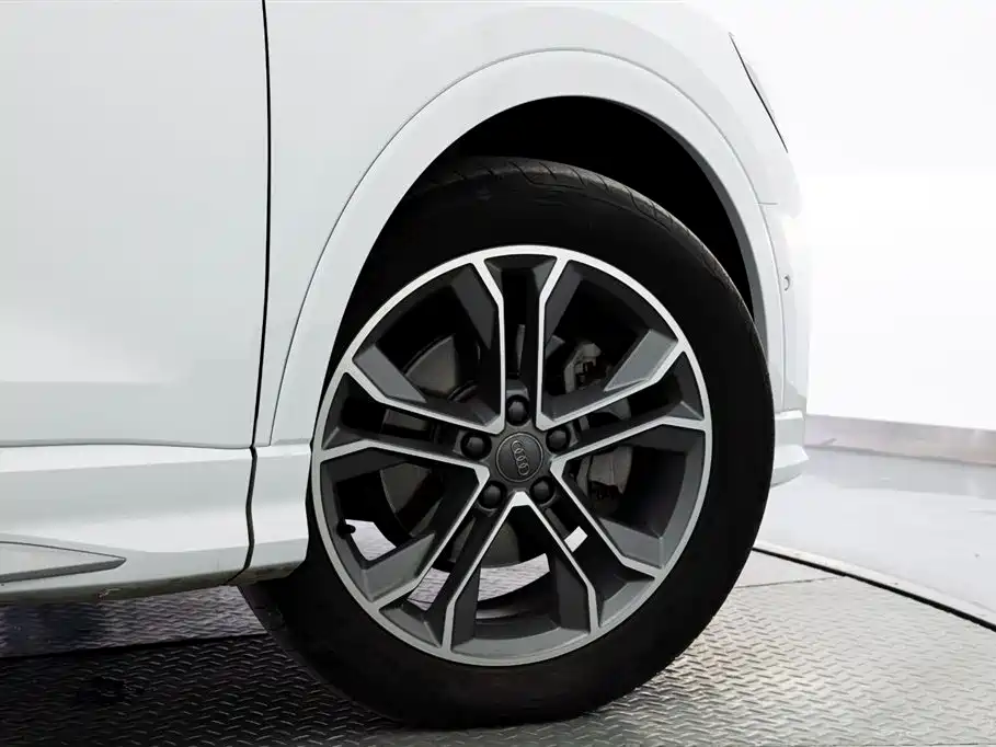 Audi Q3 — фотографии объявления, Фото 19