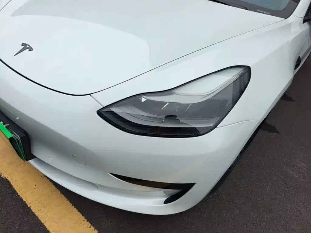 Tesla Model 3 — миниатюра 24