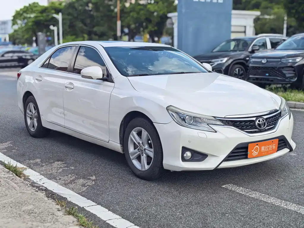 Toyota Reiz — миниатюра 3
