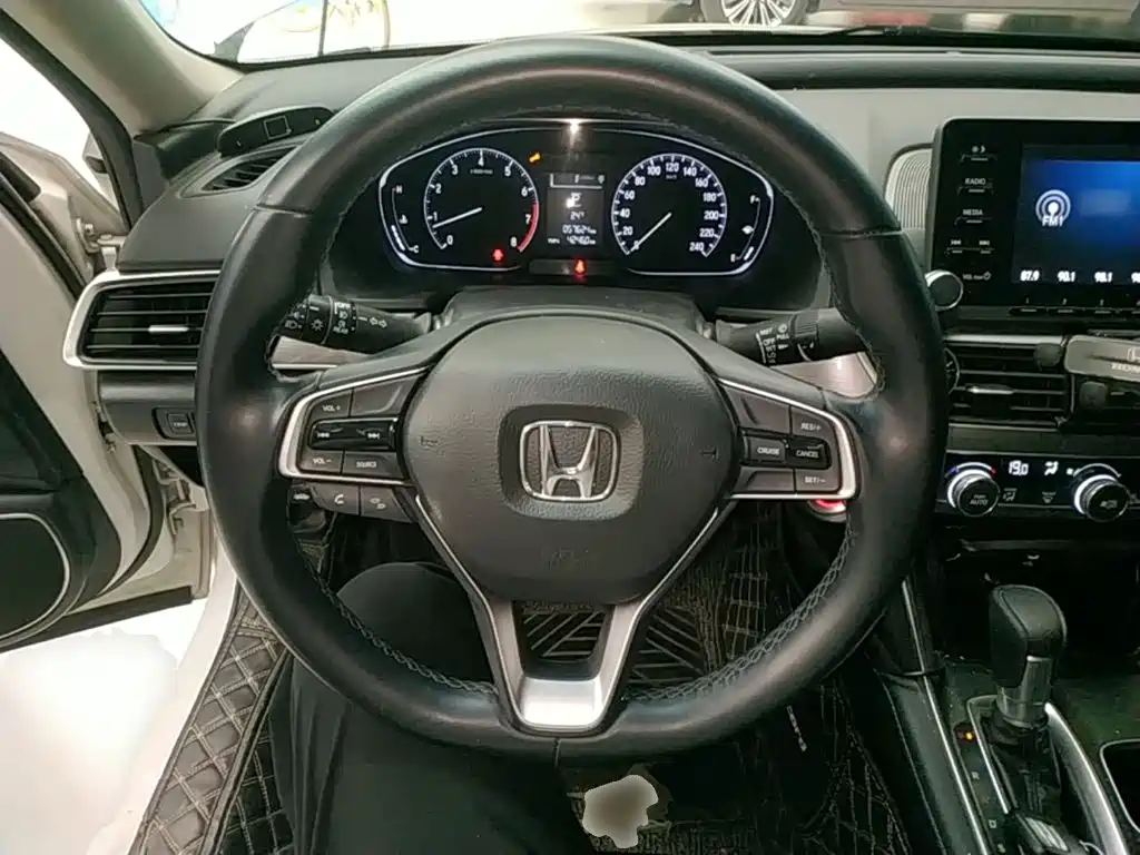 Honda Accord — миниатюра 11