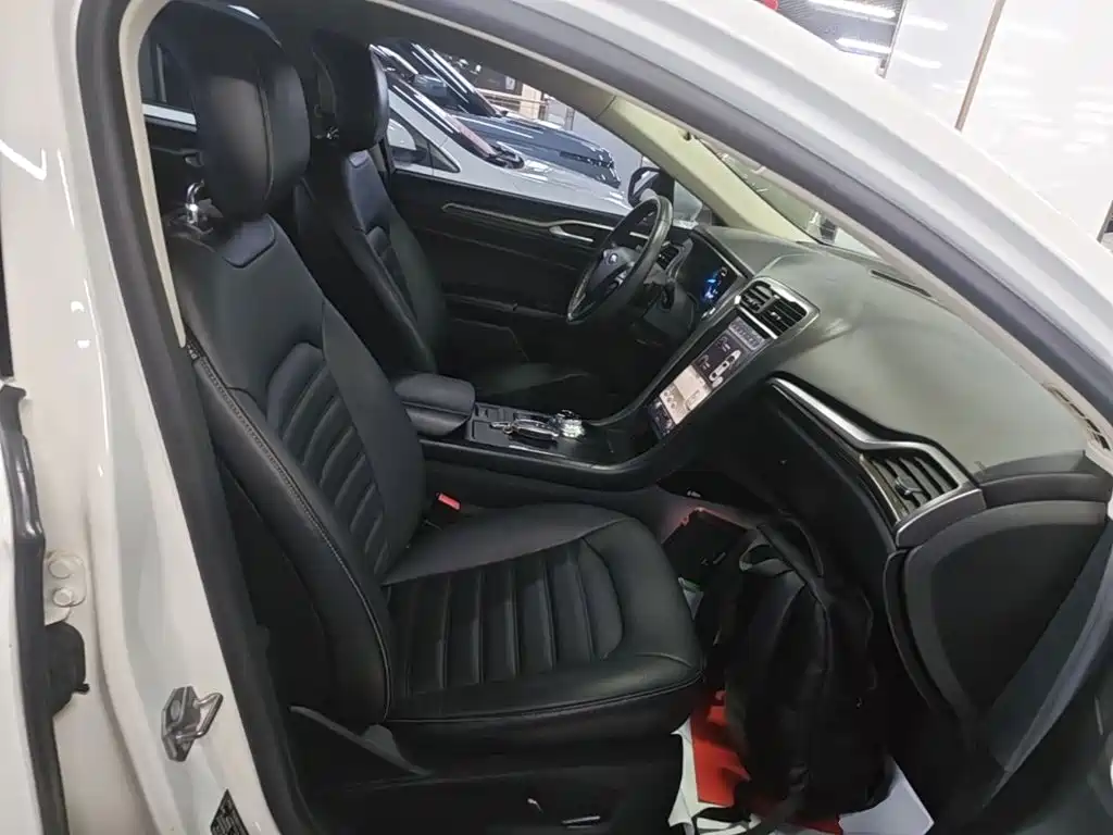 Ford Mondeo — миниатюра 25