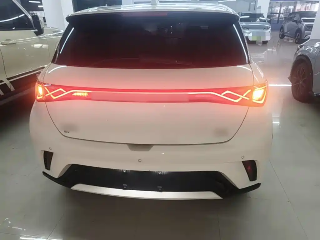 BYD Dolphin — миниатюра 6
