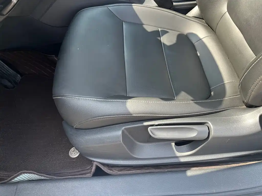 Volkswagen Sagitar — миниатюра 9