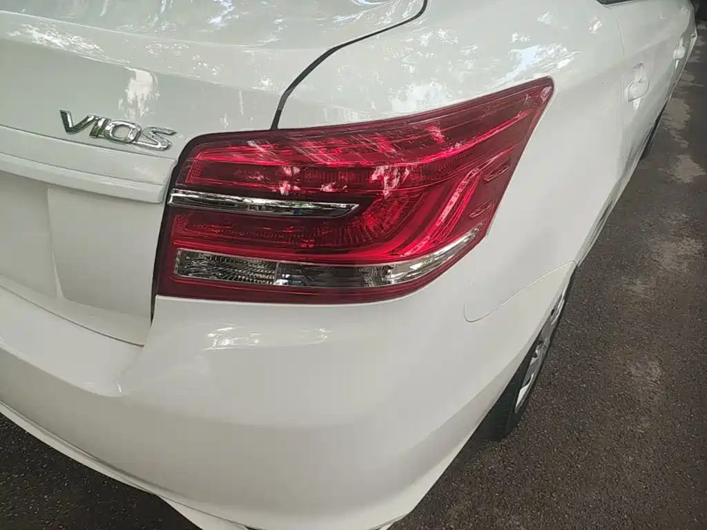 Toyota Vios — миниатюра 8
