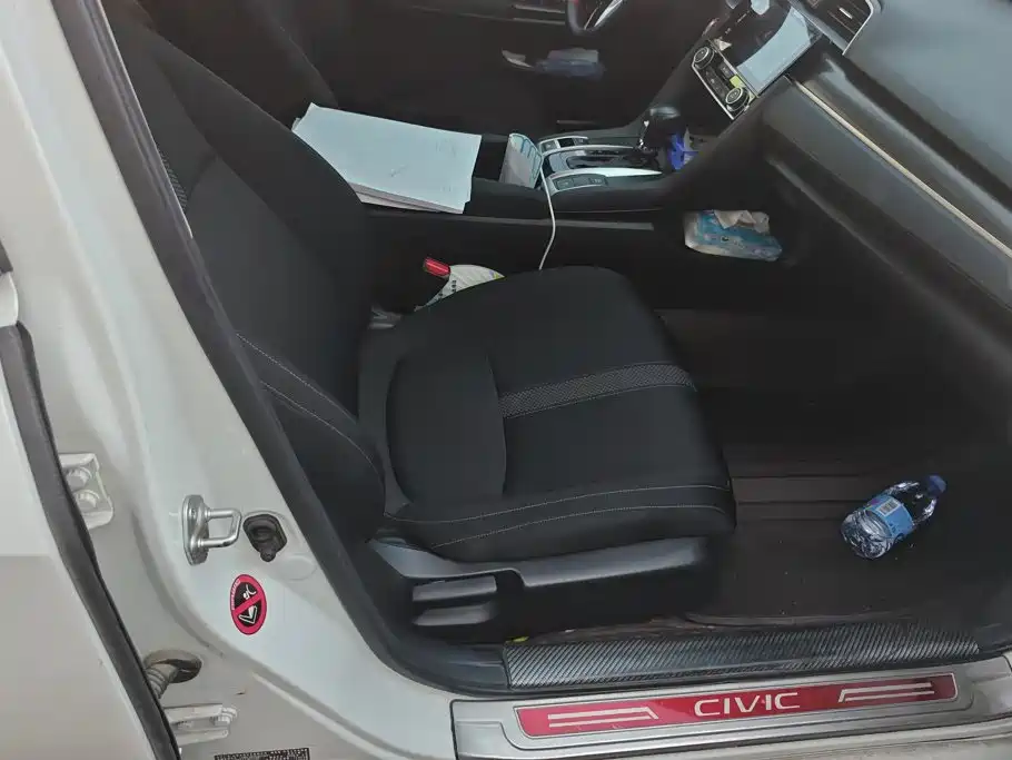 Honda Civic — миниатюра 8
