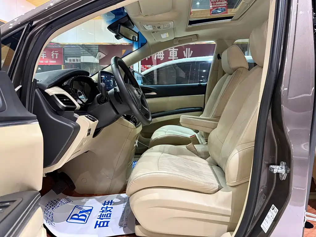 Buick GL8 — миниатюра 21