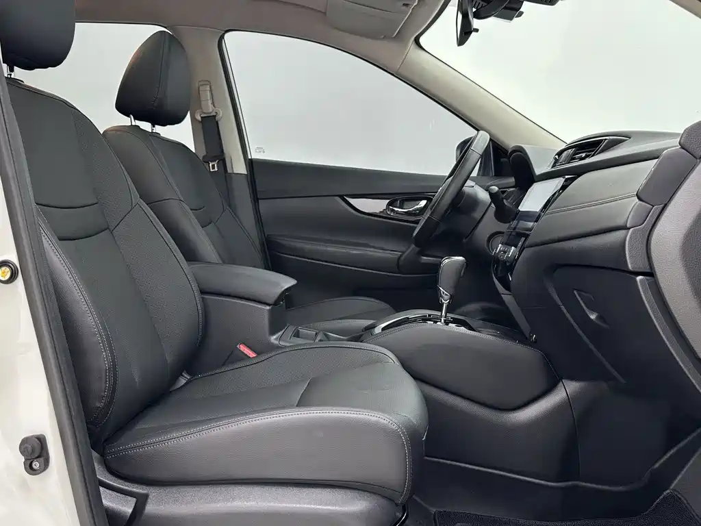 Nissan X-Trail — миниатюра 9