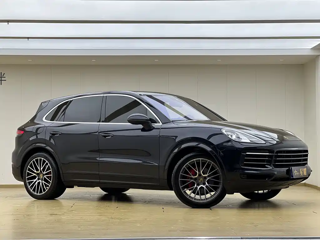 Porsche Cayenne — миниатюра 3