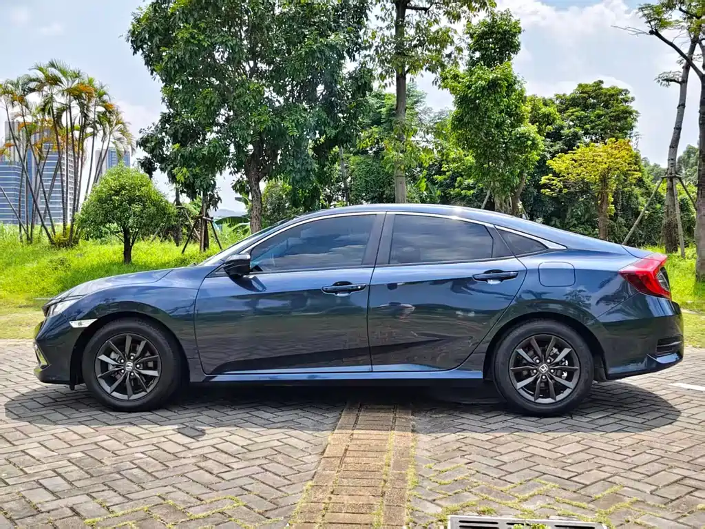 Honda Civic — миниатюра 16