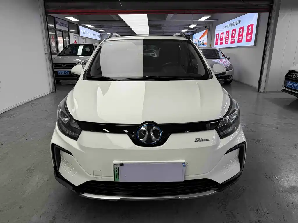 BAIC New Energy EC5 — миниатюра 2