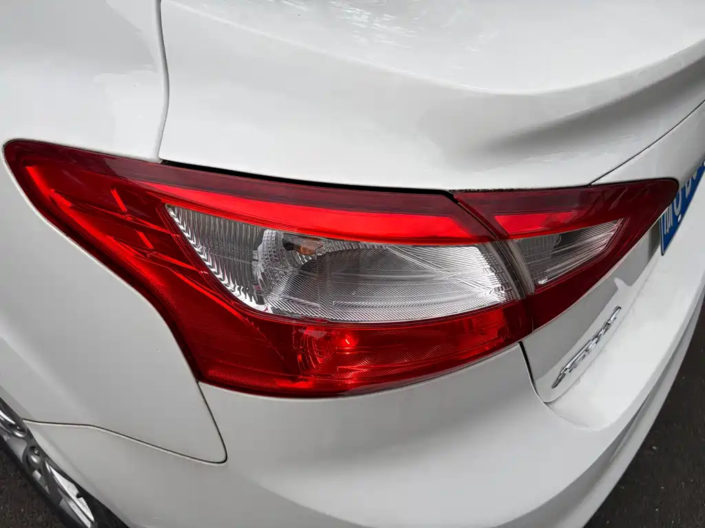 Ford Focus — миниатюра 20