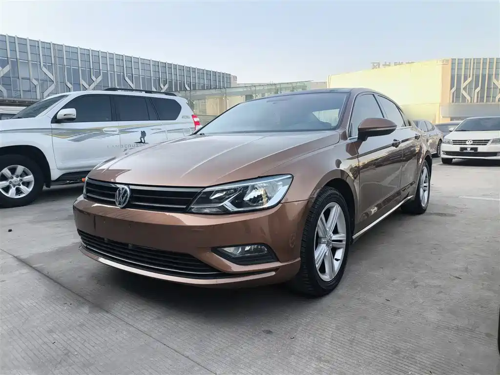 Volkswagen Lamando 2015