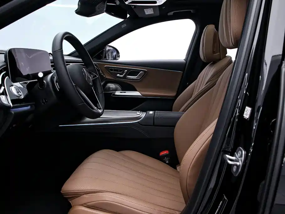 Mercedes-Benz E-Class — миниатюра 15