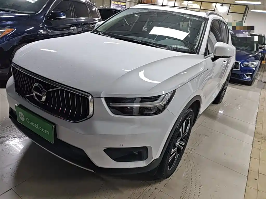 Volvo XC40 2021